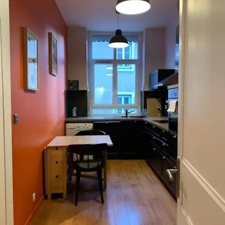 Joli Canut - Proche De Fourviere - 6 Couchages Apartment